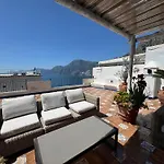 Casa Ella With Private Parking Semesterbostad