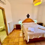 Casa Ella With Private Parking *