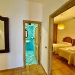 Casa Ella With Private Parking