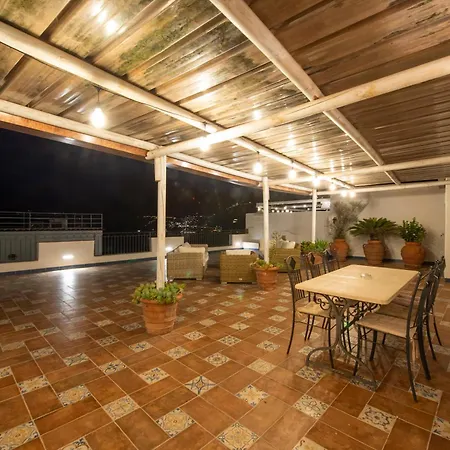 Holiday home Casa Ella With Private Parking *