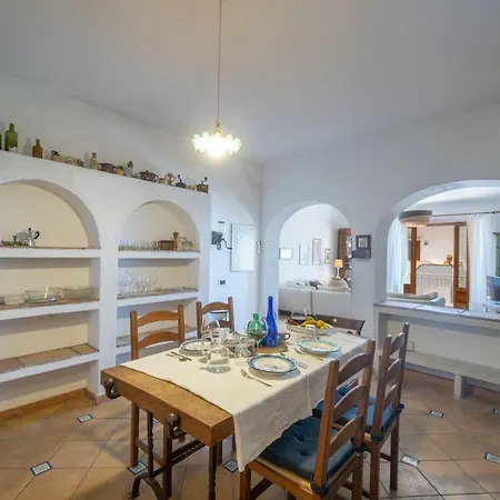 Casa Ella With Private Parking Holiday home