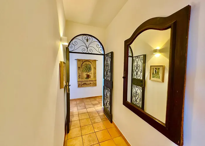 Casa Ella With Private Parking