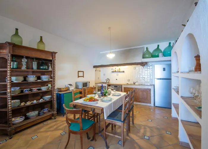 Casa Ella With Private Parking